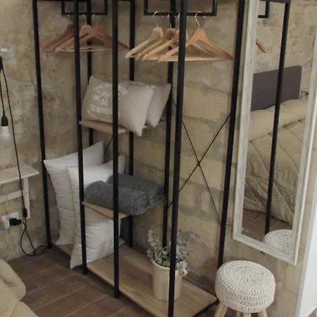 Bed & Breakfast Loft Albicocca *